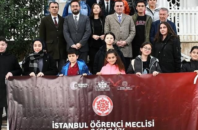 Pendik Kaymakamı Mehmet Yıldız Öğrenci Meclisi Toplantısı’na Katıldı