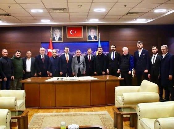 Sultanbeyli’de Yerel Yöneticiler ve Gençlik Kolları Bir Araya Geldi