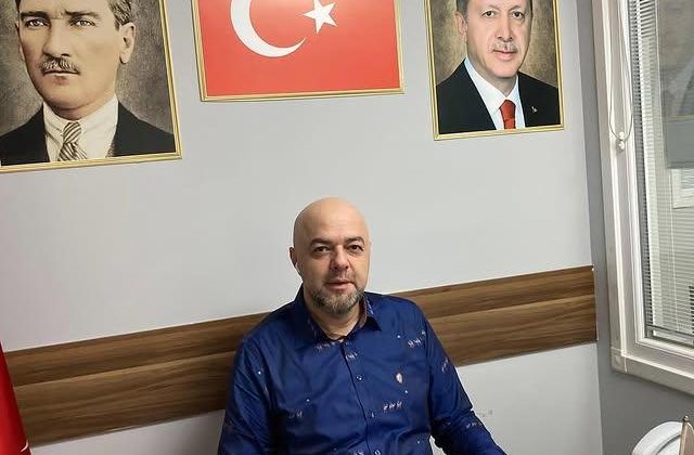 Ümraniye’de AK Parti İlçe Başkanlığı Nöbet Tutsuyor