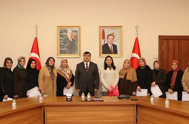 Sultanbeyli Kaymakamı Kemal Şahin, Vefa Yaşlı Evde Bakım Projesi Ekip Üyeleriyle Bir Araya Geldi