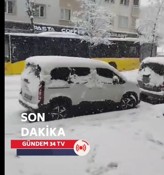 İstanbul’da Yoğun Kar Yağışı: Anadolu Yakası’nda Trafik Olumsuz Etkilendi