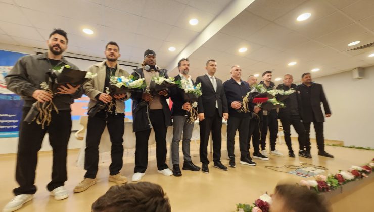 Siltaş Yapı Pendikspor ve Milli Eğitim Müdürlüğü’nden Örnek Proje: Gençlerle Buluşuyor!