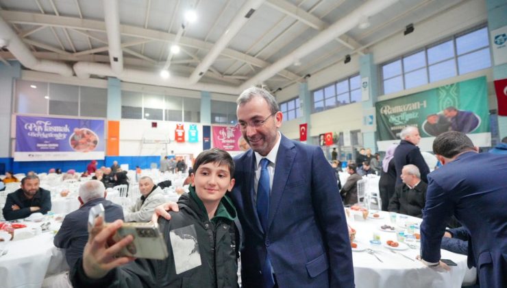 Başkan Ahmet Cin Pendiklilerle İftarda Buluştu