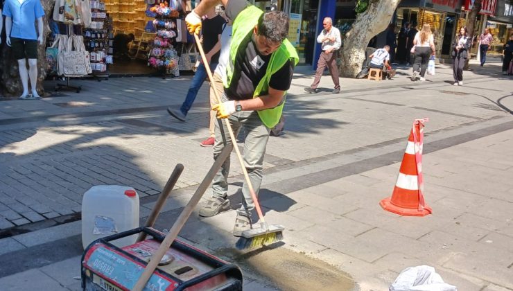 Bakım ve Onarım Çalışmaları İlçe Genelinde Sürüyor