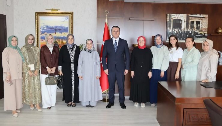 AK Parti Kadın Kollarından Pendik Kaymakamı’na Ziyaret