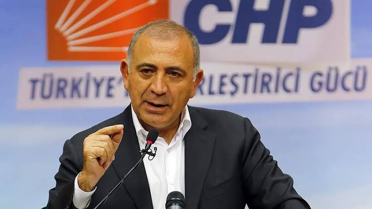 Gürsel Tekin, CHP İstanbul İl Başkanlığı’na Geçici Yönetimle Atandı