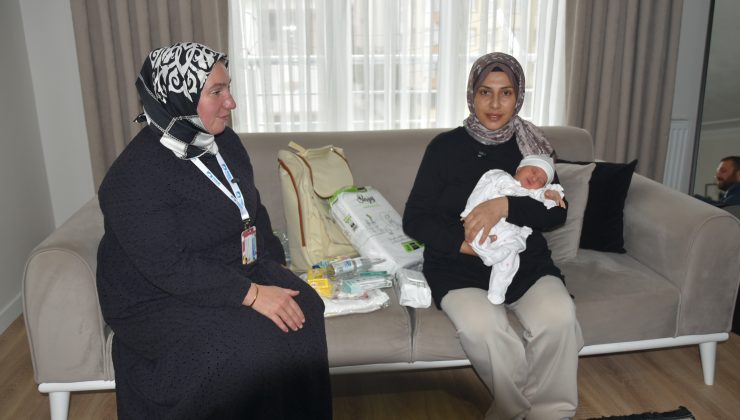 Hoş Geldin Bebek Uygulamasıyla Pendikli Ailelere Destek Sürüyor