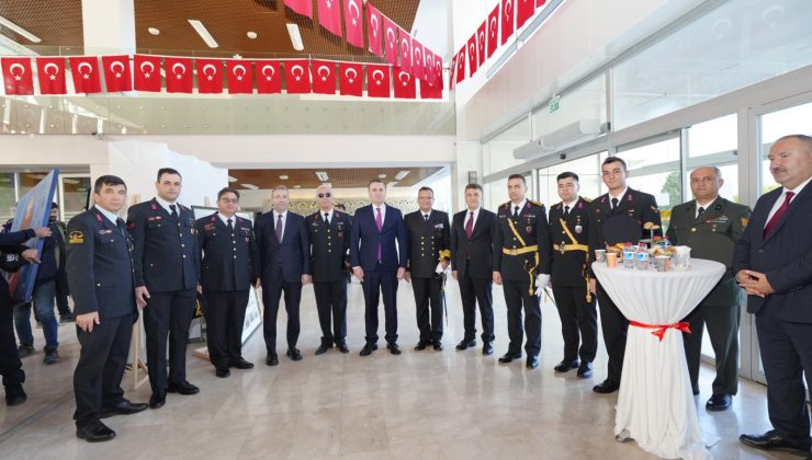 Pendik, Cumhuriyet’in 102. Yılını Ayakta Alkışladı