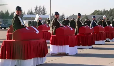Gürcistan–Azerbaycan Sınırında Düşen C-130 Uçağında Şehit Olan 20 Asker İçin Ankara’da Tören Düzenlendi