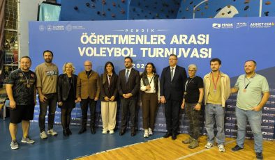 Pendik’te Öğretmenler Arası Voleybol Turnuvası Düzenlendi