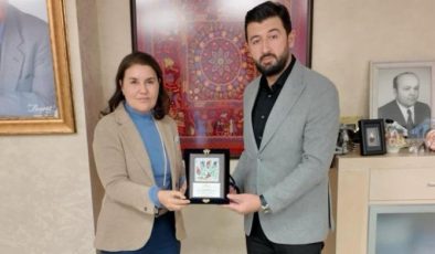 “Gençler İçin Güçlü İş Birliği: PESİAD’dan Gedik Holding’e Ziyaret”