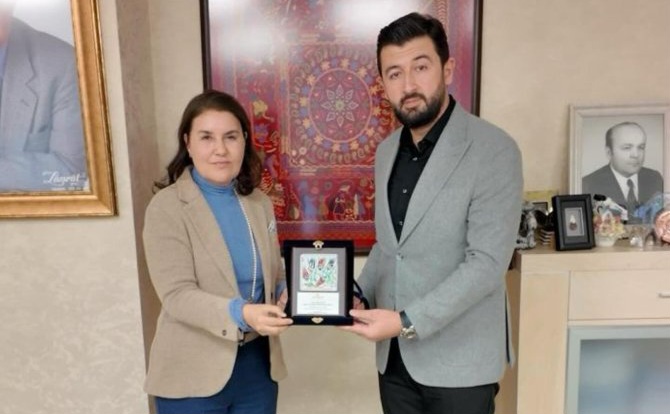 “Gençler İçin Güçlü İş Birliği: PESİAD’dan Gedik Holding’e Ziyaret”