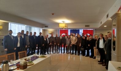 Anahtar Parti Pendik’te Muhtarlar ve Basınla Kahvaltıda Buluştu