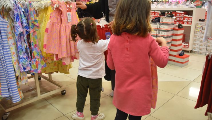 Pendik Belediyesinden Yetim ve Öksüz Çocuklara Bayramlık Hediyesi