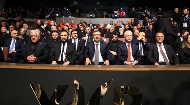 Yüz Binler Halkalı’da Hz. Hüseyin’e (a.s.) Lebbeyk Dedi