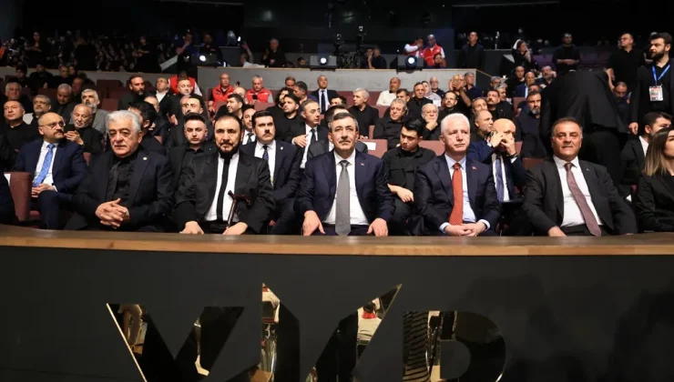Yüz Binler Halkalı’da Hz. Hüseyin’e (a.s.) Lebbeyk Dedi