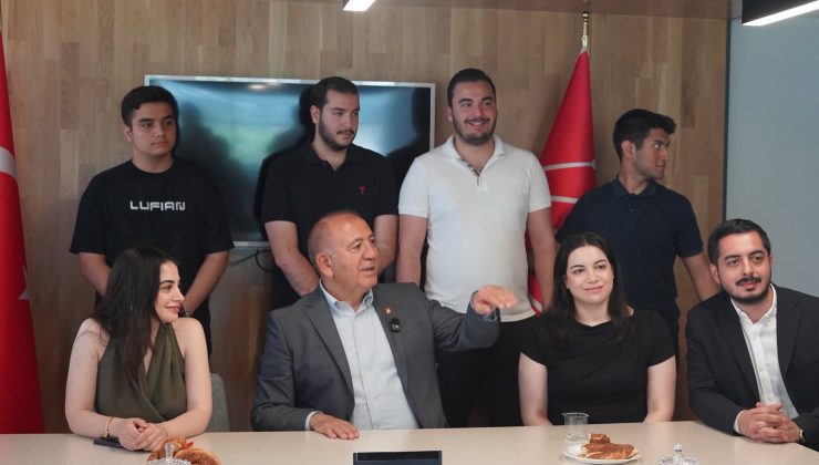 Gürsel Tekin: “Baba Ocağı’na Dönüşler Artarak Sürecek”