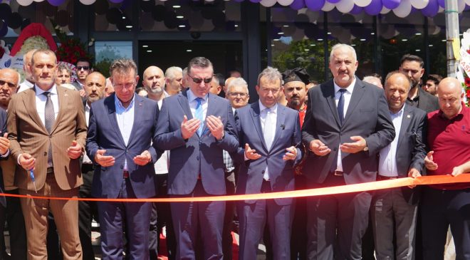 Ulubey Restaurant Dualarla Hizmete Açıldı