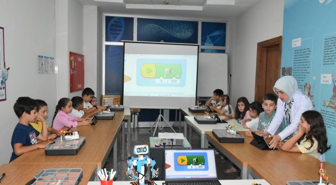 Yaz Bilim Okulu Devam Ediyor