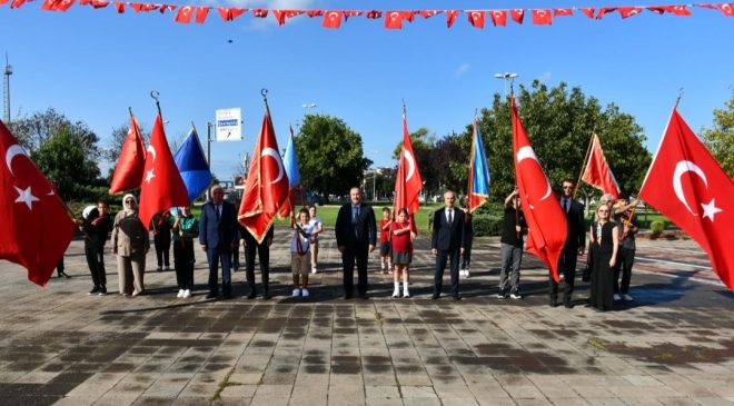 İLKÖĞRETİM HAFTASI ATATÜRK ANITI’NA ÇELENK SUNULMASIYLA BAŞLADI