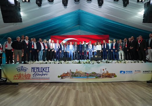 PENDİK MEMLEKET GÜNLERİ’NDE SİVAS RÜZGÂRI ESTİ: BİRLİK, BERABERLİK VE SİVAS KÜLTÜRÜ AYNI SAHNEDE BULUŞTU
