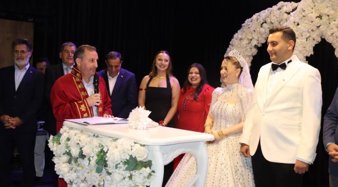 AHISKALI AİLESİNİN MUTLU GÜNÜ: ABDULLAH VE BEYZA DÜNYAEVİNE GİRDİ