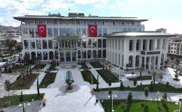 Yeni Belediye Binasında İlk Meclis Toplantısı Gerçekleştirildi