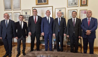 CHP İstanbul Teşkilatı Ankara’da Grup Toplantısında Buluştu