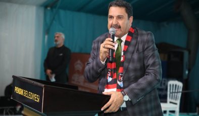 Pendik’te Van Gecesi Coşkusu: Vanlılar Meydanı Doldurdu!