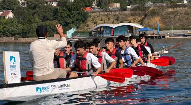 Cumhuriyet Kupası İçin Kürek Çekiyorlar
