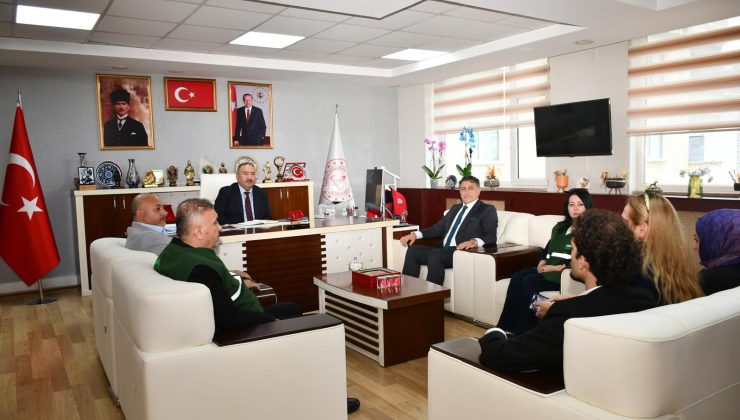 YEŞİLAY PENDİK’TEN İLÇE MİLLÎ EĞİTİM MÜDÜRLÜĞÜ’NE ZİYARET