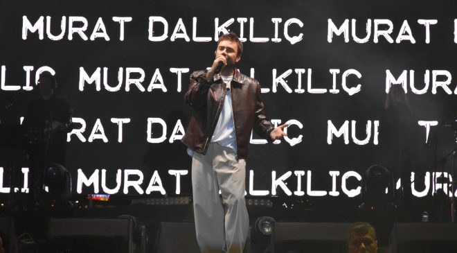 CUMHURİYET’İN 103. YILI PENDİK’TE MURAT DALKILIÇ KONSERİYLE KUTLANDI